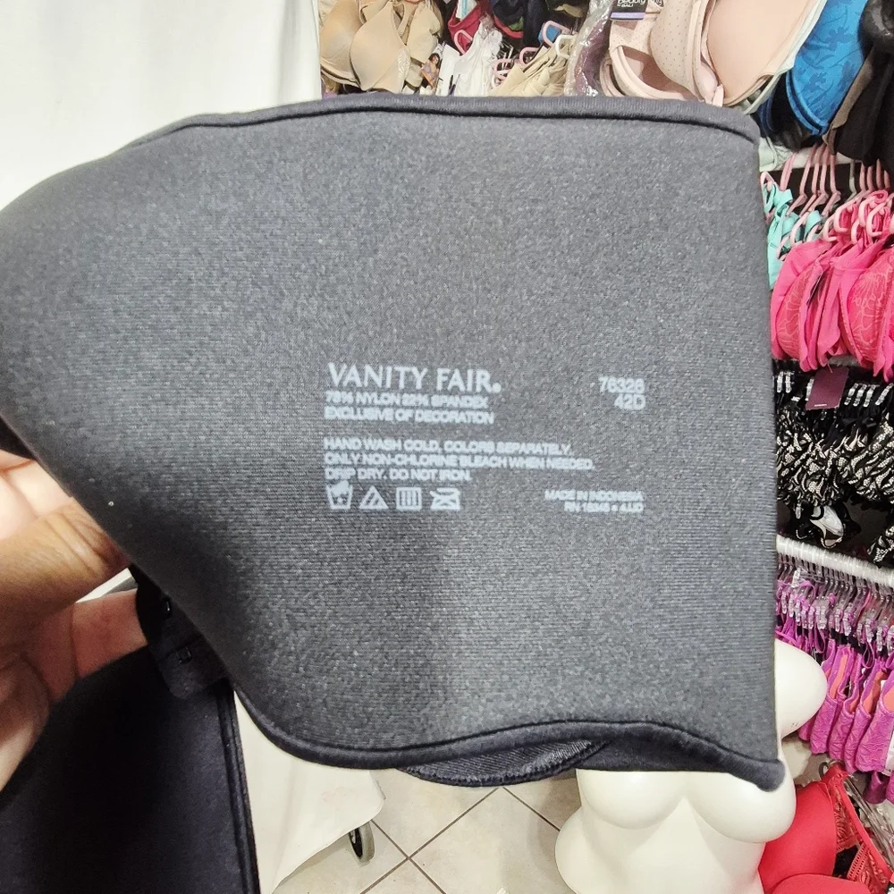 42DD Vanity‎ Fair Radiant 76326 Back & Side Smoothing Underwire Bra Black NWT